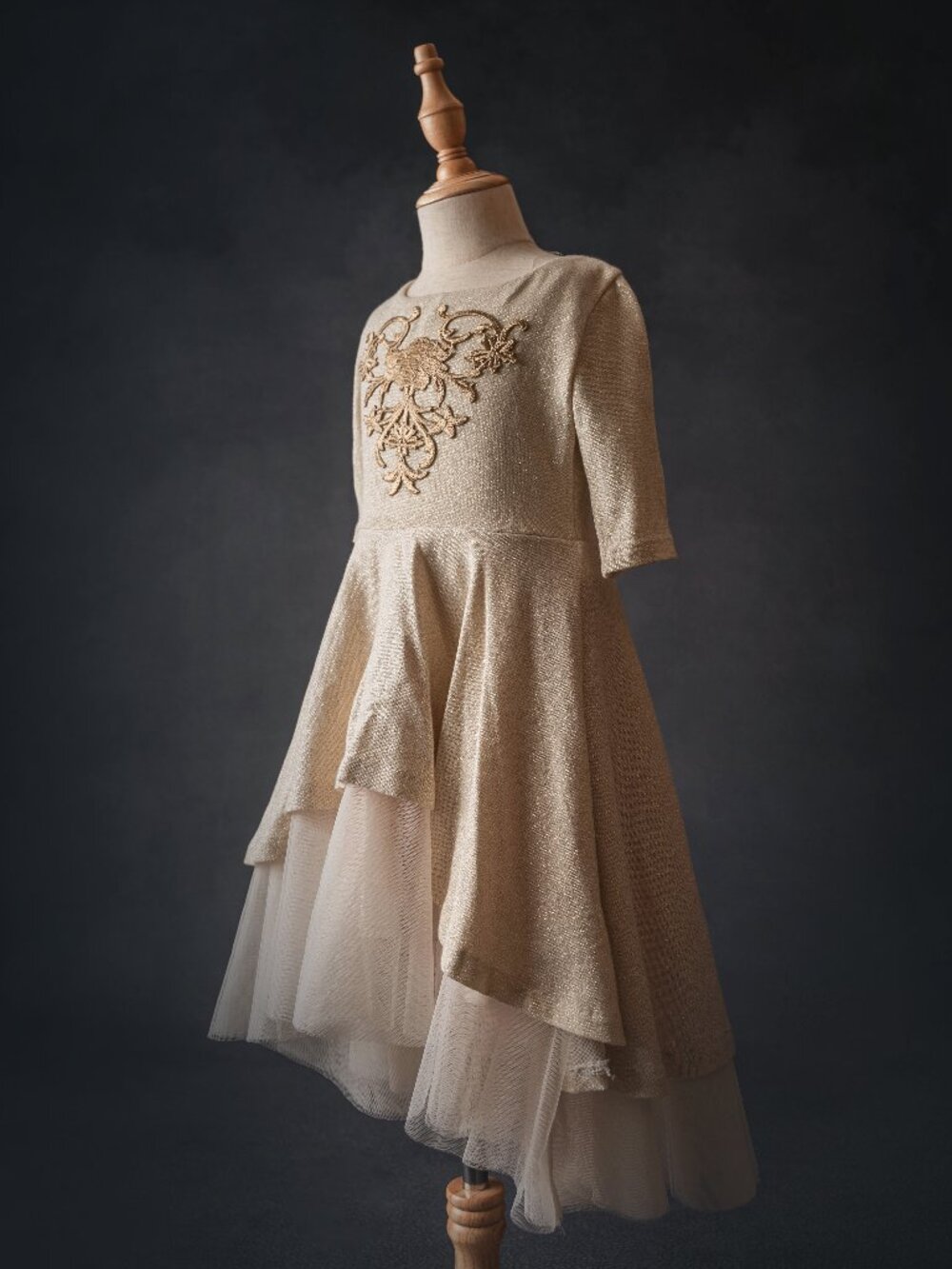 Joyfolie Roselyn Dress in Gold, size 5, Holiday